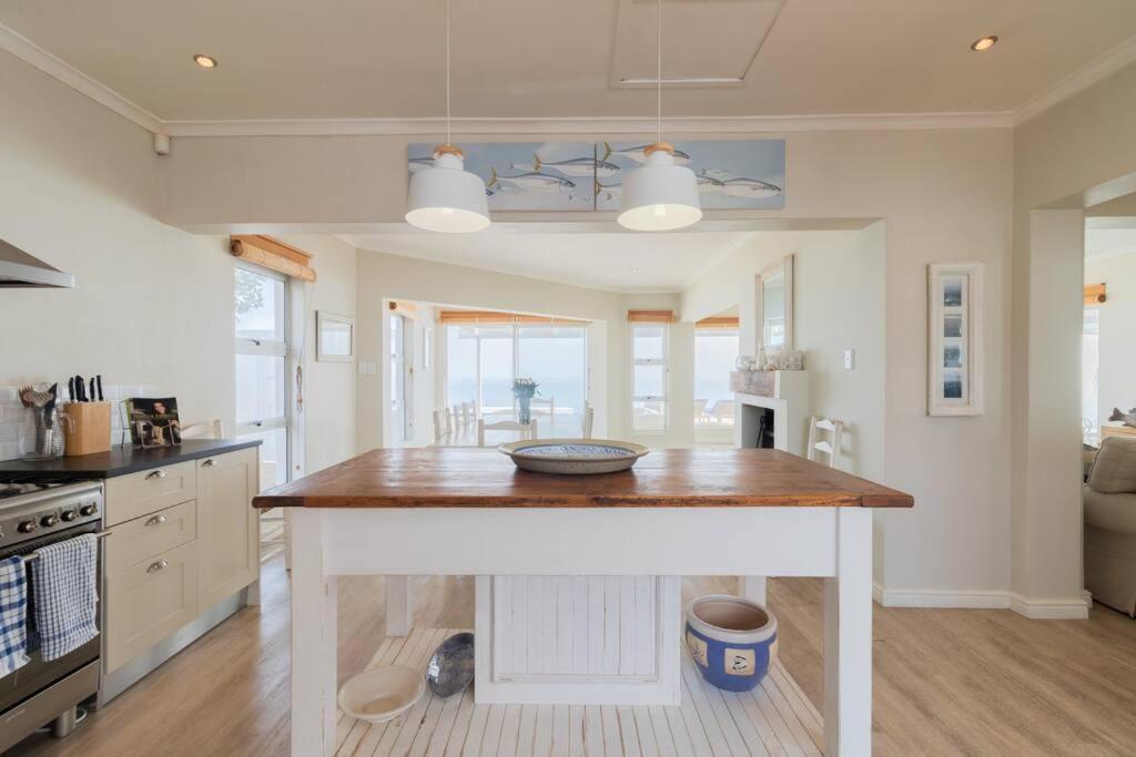 La Petite Baleine Oceanfront Luxury Villa De Kelders Eksteriør billede