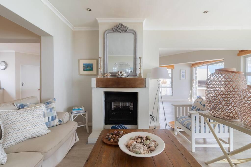 La Petite Baleine Oceanfront Luxury Villa De Kelders Eksteriør billede