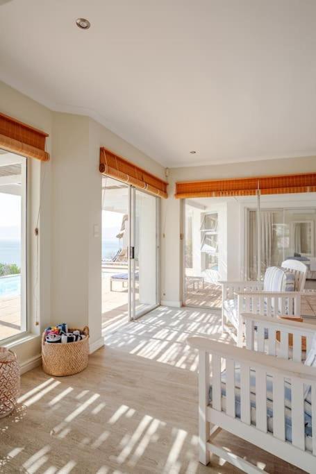 La Petite Baleine Oceanfront Luxury Villa De Kelders Eksteriør billede